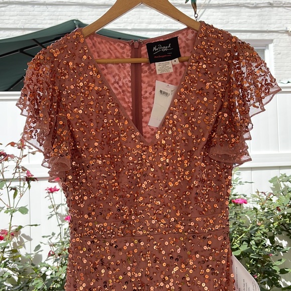 Mac Duggal - Rose Gold Sequined V-Neck Flutter Cap Sleeve Trumpet Dress - Picture 3 of 16